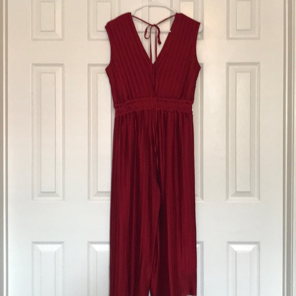 Romeo & Juliet Couture red pleated jumpsuit size M - Picture 5 of 9